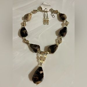 New Solid stone with beads teardrop necklace